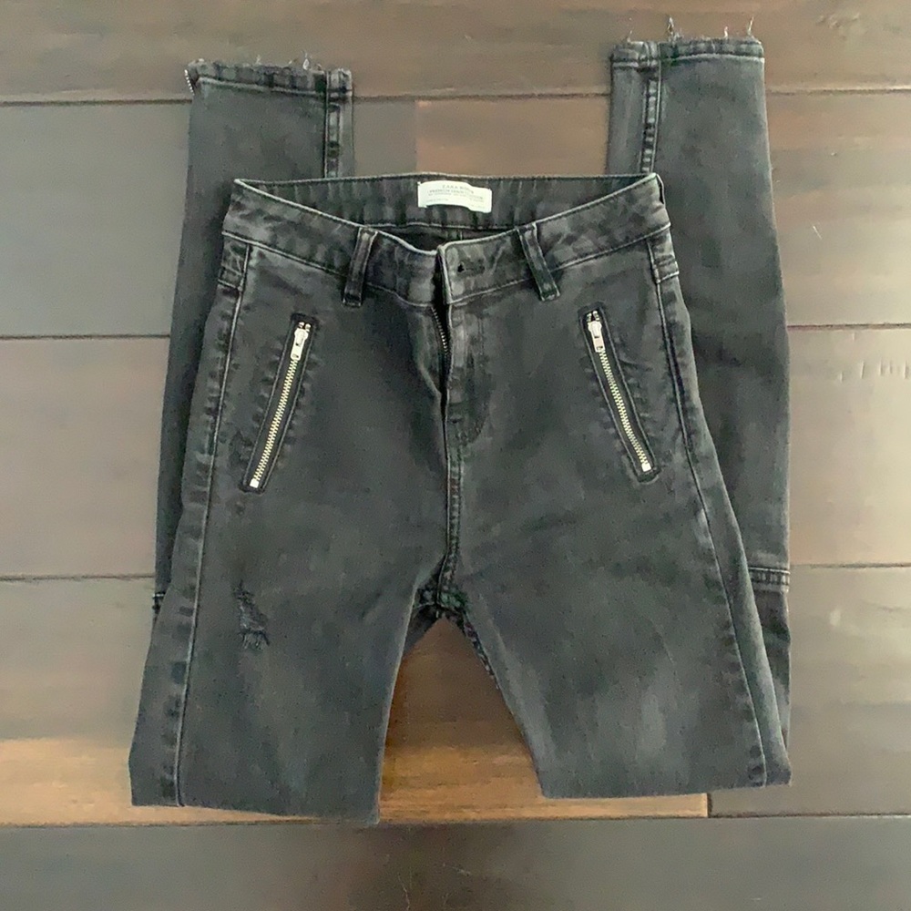 ZARA distressed dark gray/black skinny jeans